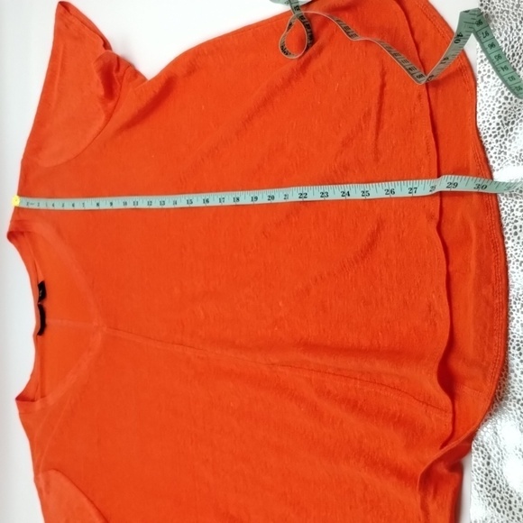 Tahari tee reddish orange Size 1X V Neck top linen natural material Tahari linen - Picture 9 of 10